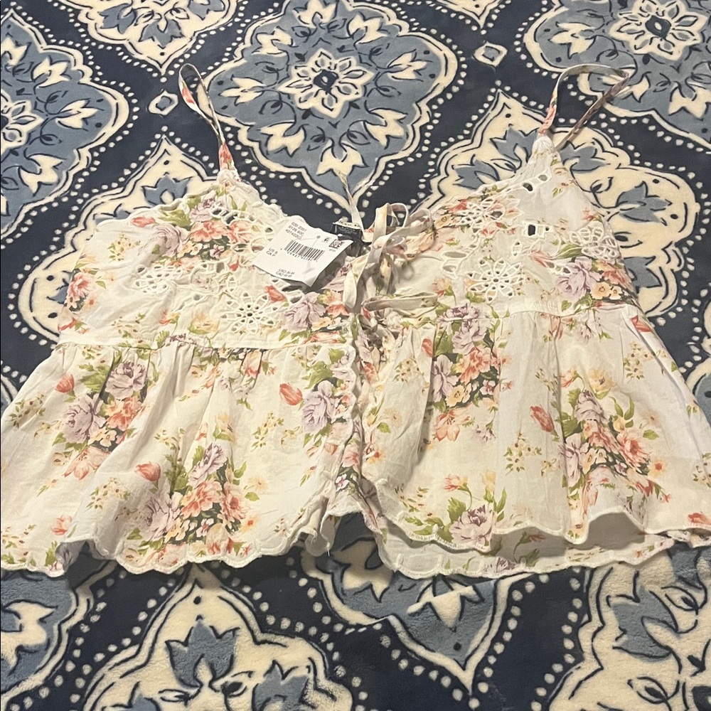 American Eagle Outfitters Floral Lace Tank Top - Cream and Pink